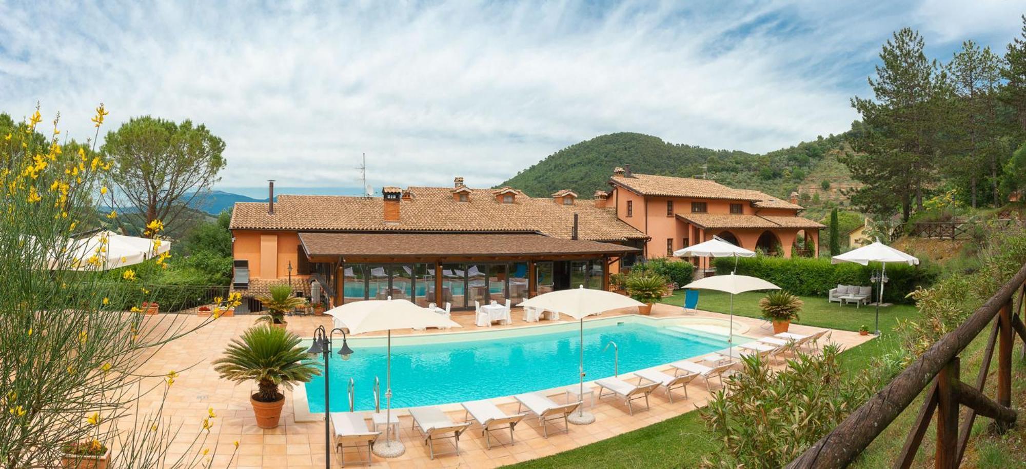 Hotel La Fattoria San Giovanni Di Baiano Ngoại thất bức ảnh