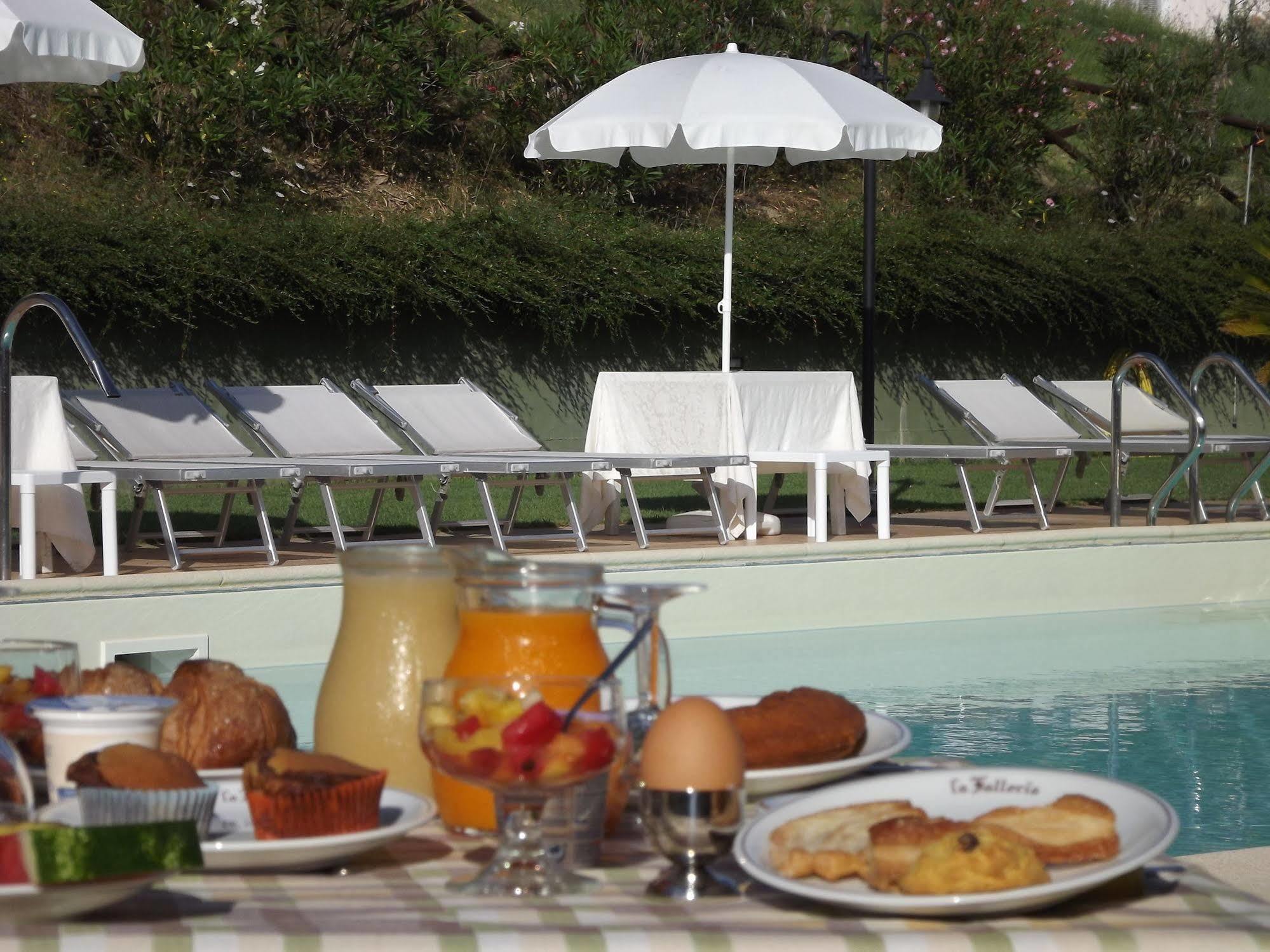 Hotel La Fattoria San Giovanni Di Baiano Ngoại thất bức ảnh